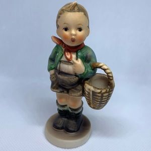 Hummel | Village Boy